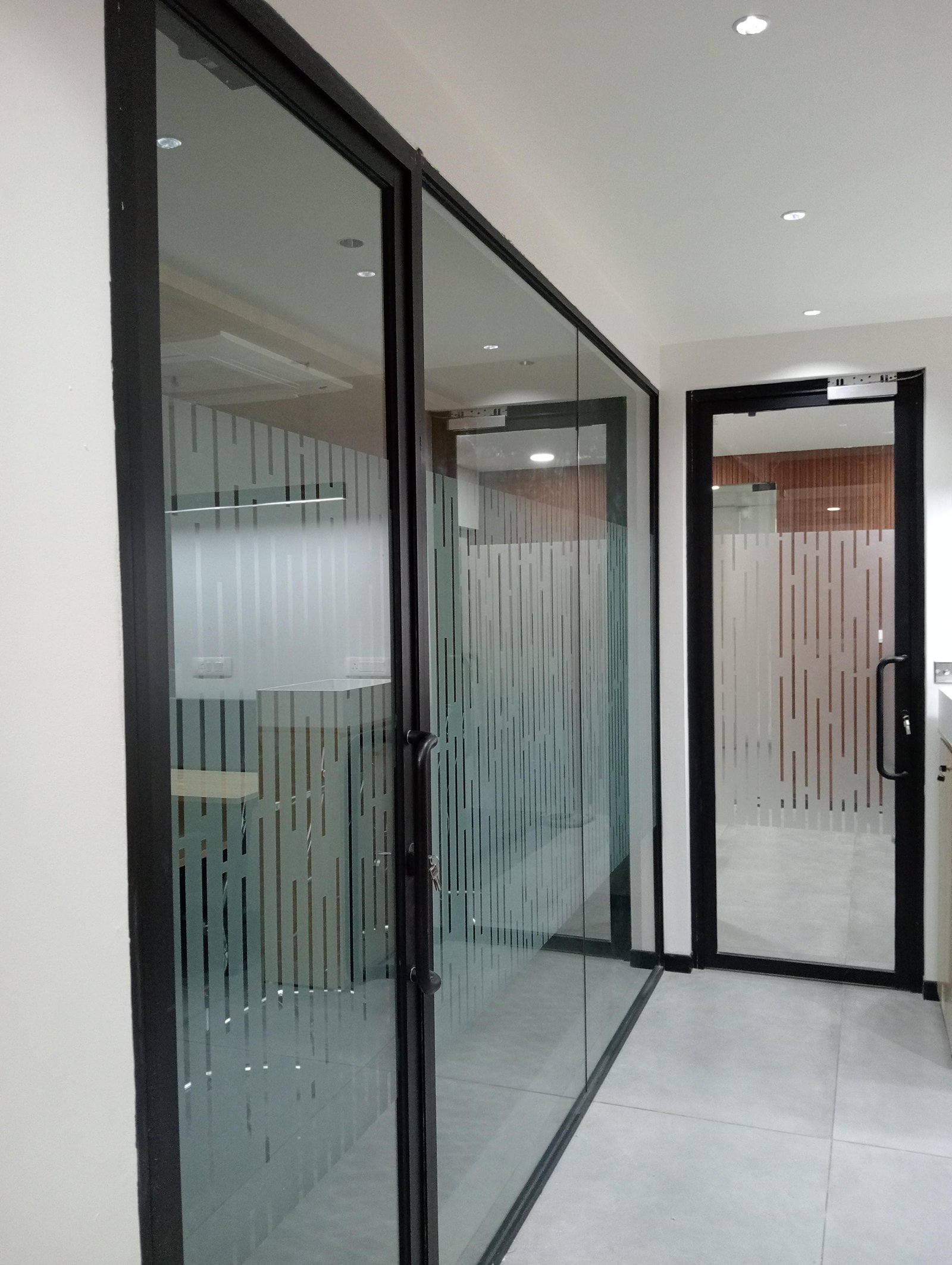 Stile-60 Frame Glass Door